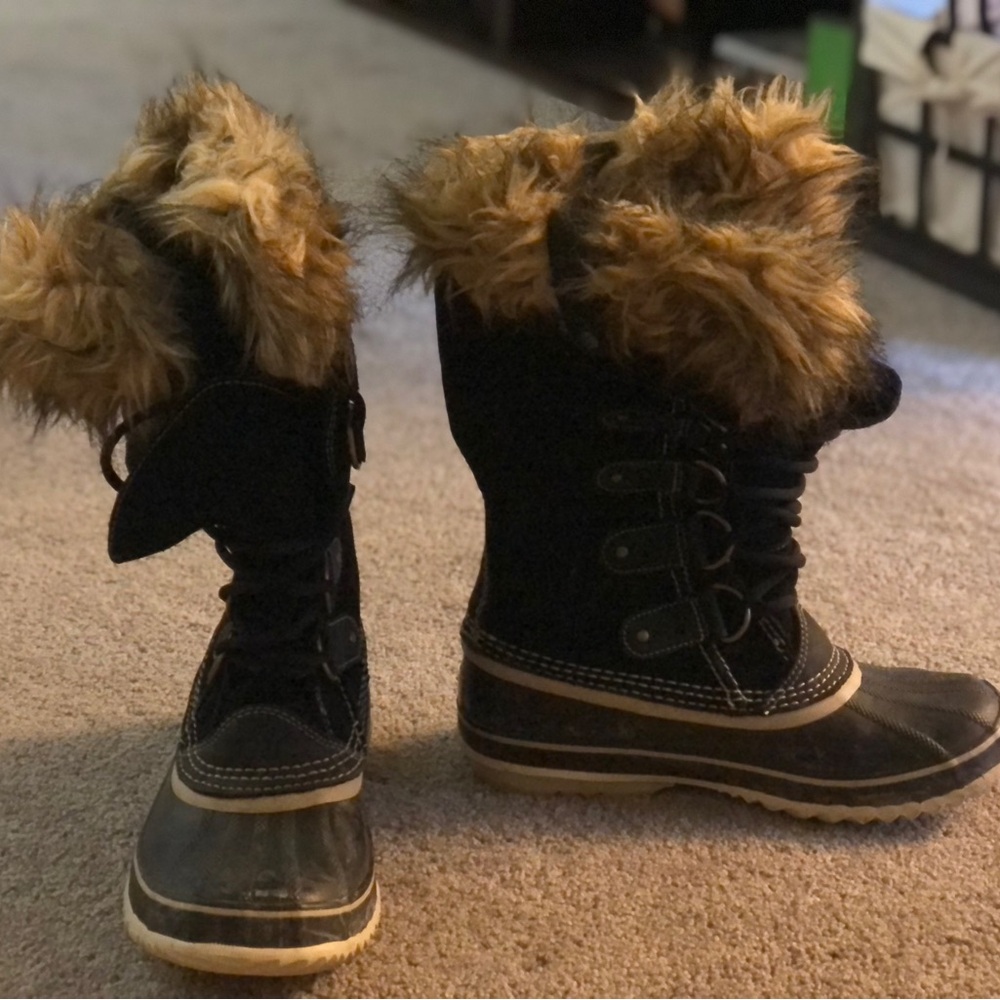 Sorel Joan of Arctic size 9 women’s boots